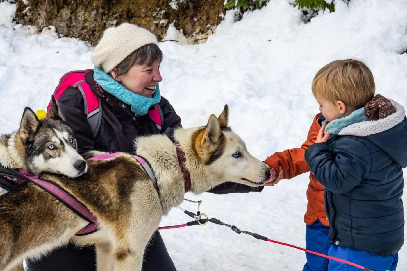 complicite chiens enfants oz en oisans