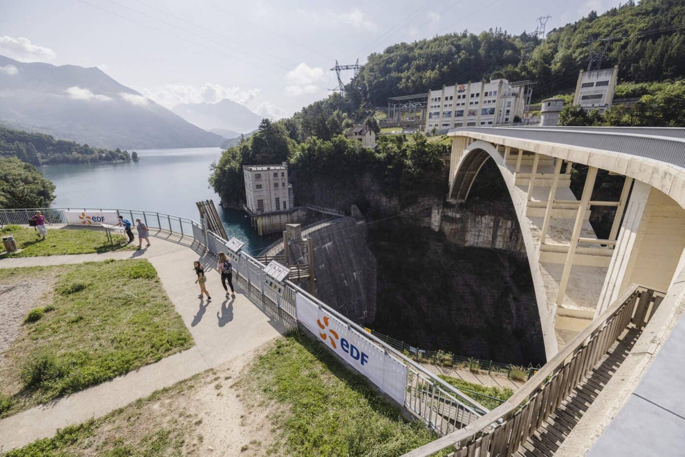 Belv&eacute;d&egrave;re du barrage du Sautet
